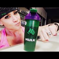 Amanda Michelle Folstad Ptak taking a selfie