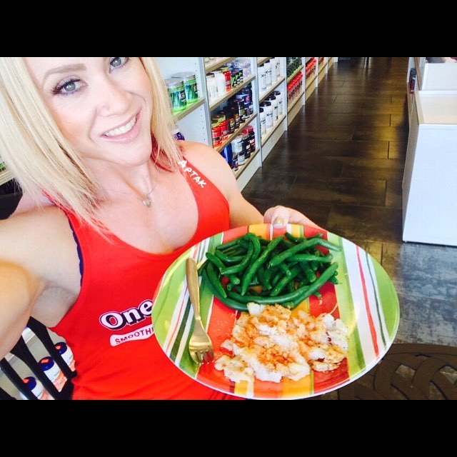 Amanda Michelle Folstad Ptak taking a selfie