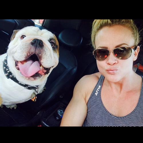 Amanda Michelle Folstad Ptak taking a selfie