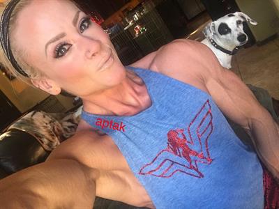 Amanda Michelle Folstad Ptak taking a selfie