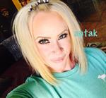 Amanda Michelle Folstad Ptak taking a selfie