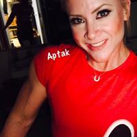 Amanda Michelle Folstad Ptak taking a selfie