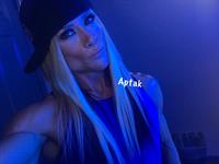 Amanda Michelle Folstad Ptak taking a selfie