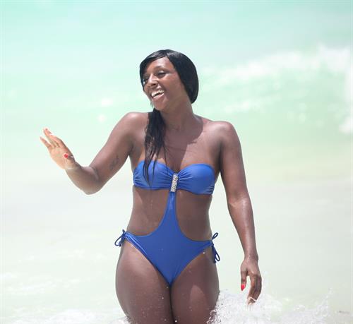 Alexandra Burke - Mexican Riviera 11/7/2012 