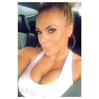 Minna Pajulahti taking a selfie