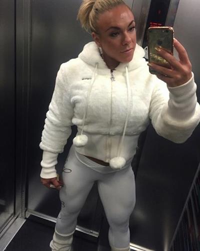 Minna Pajulahti taking a selfie