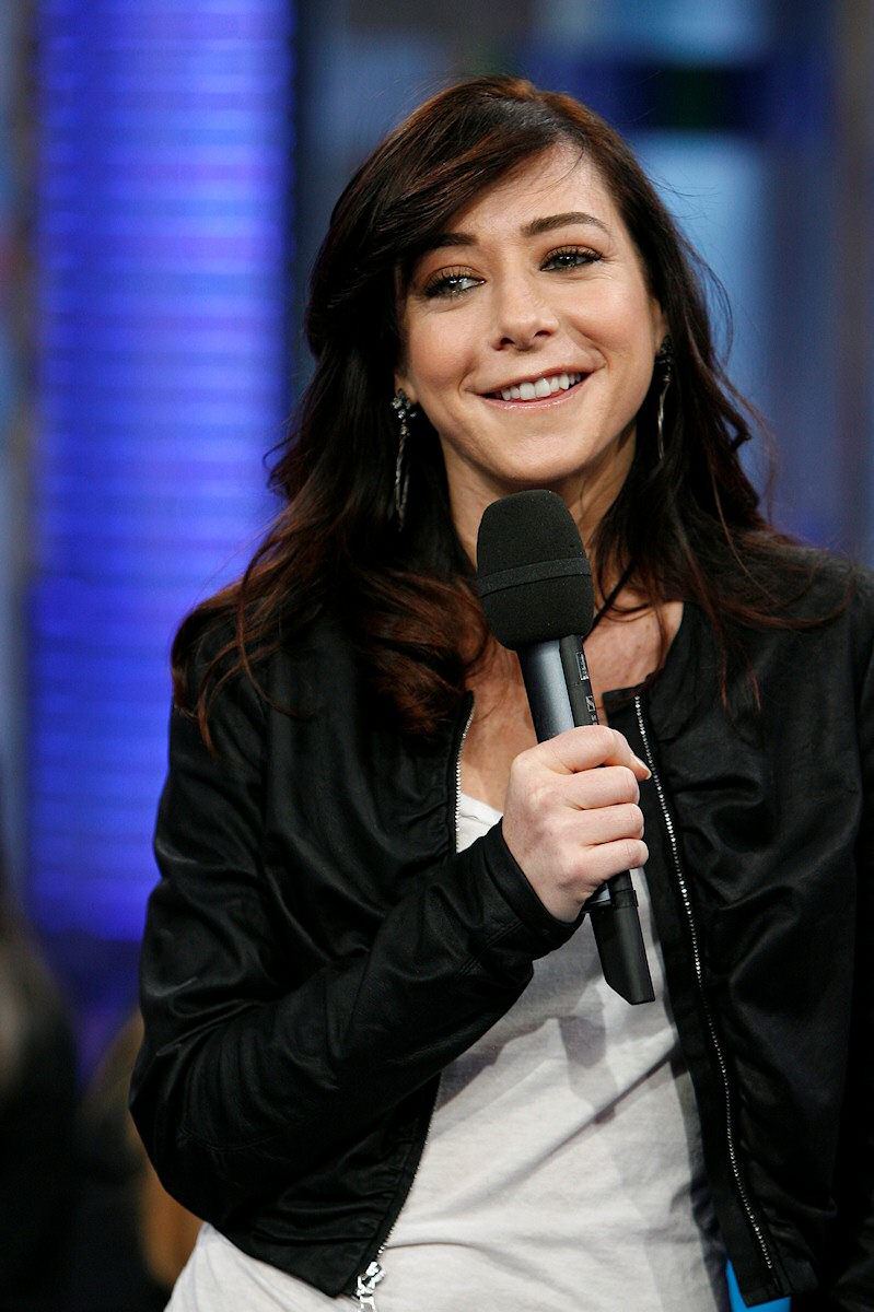 Alyson Hannigan on MTV's TRL 