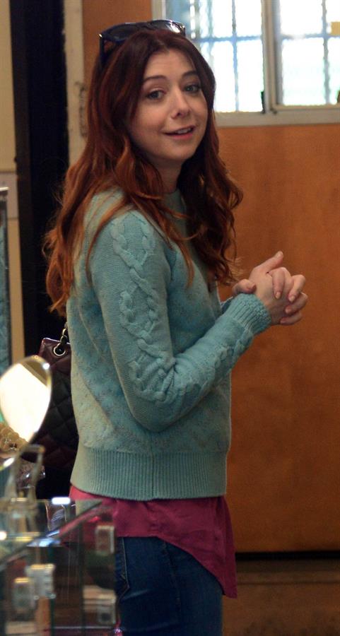 Alyson Hannigan Picks out some gifts at New Stone Age in Los Angeles (January 29, 2014) 