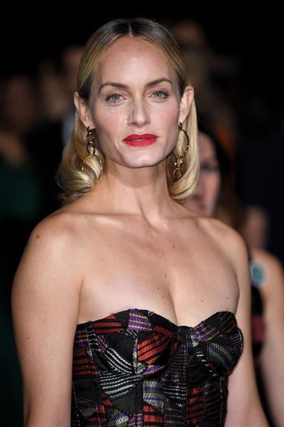 Amber Valletta