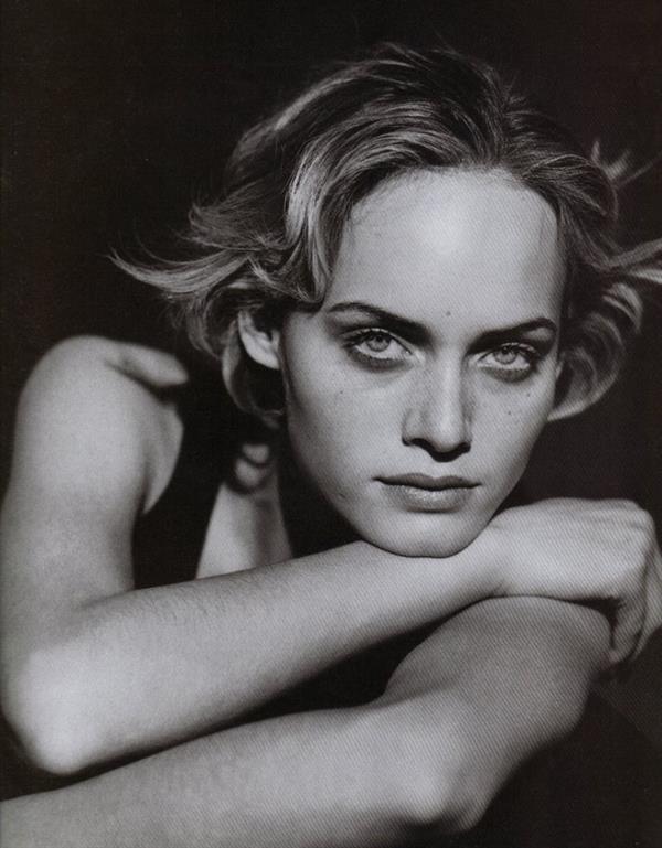 Amber Valletta