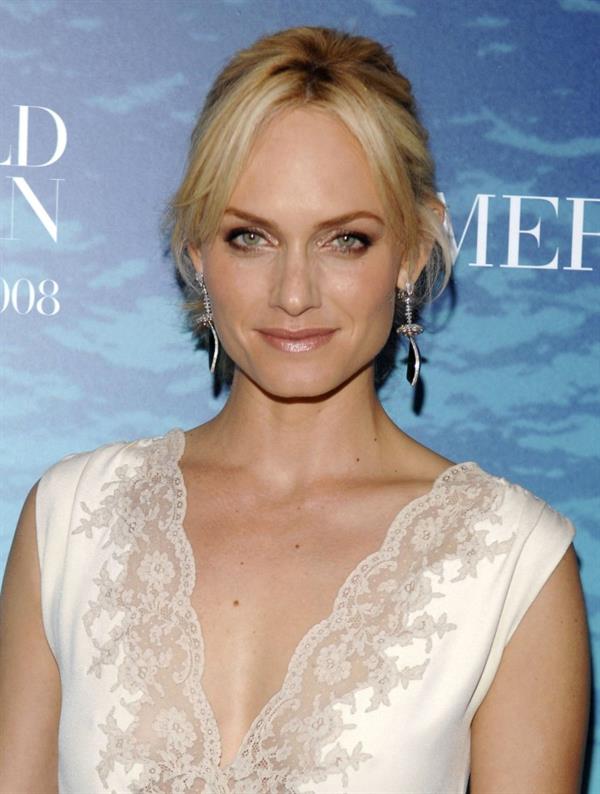 Amber Valletta