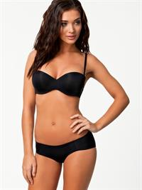 Amy Jackson in lingerie