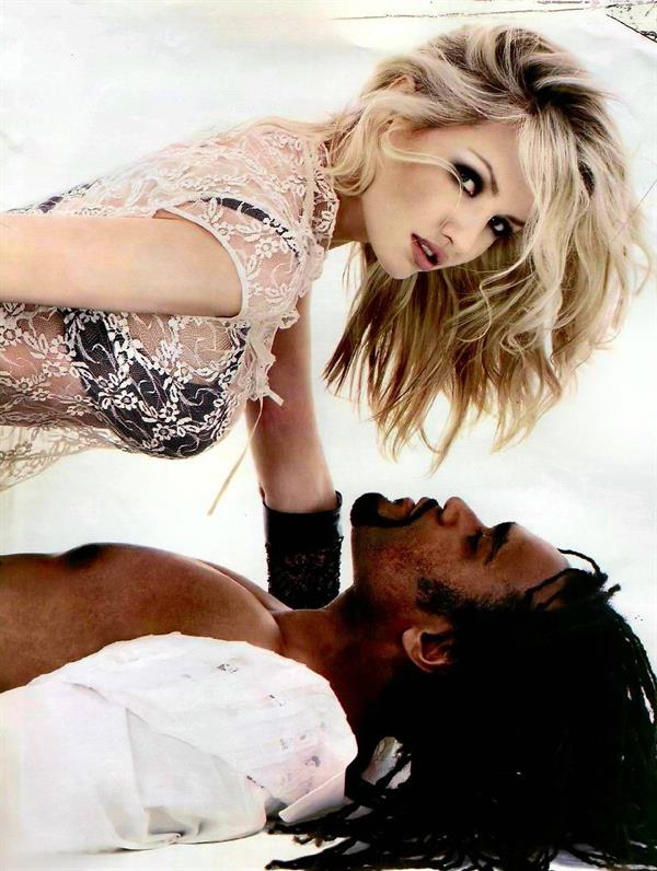 Adriana Karembeu in lingerie