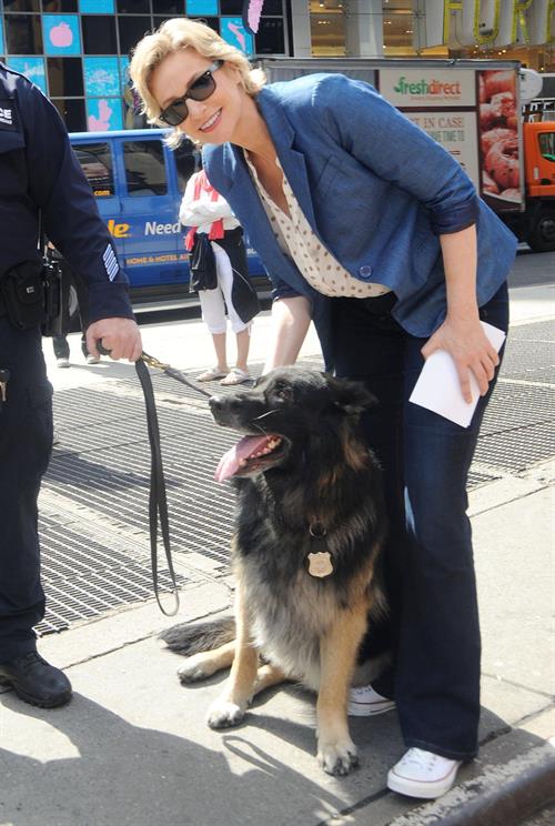 Jane Lynch in New York City (May 21, 2013) 