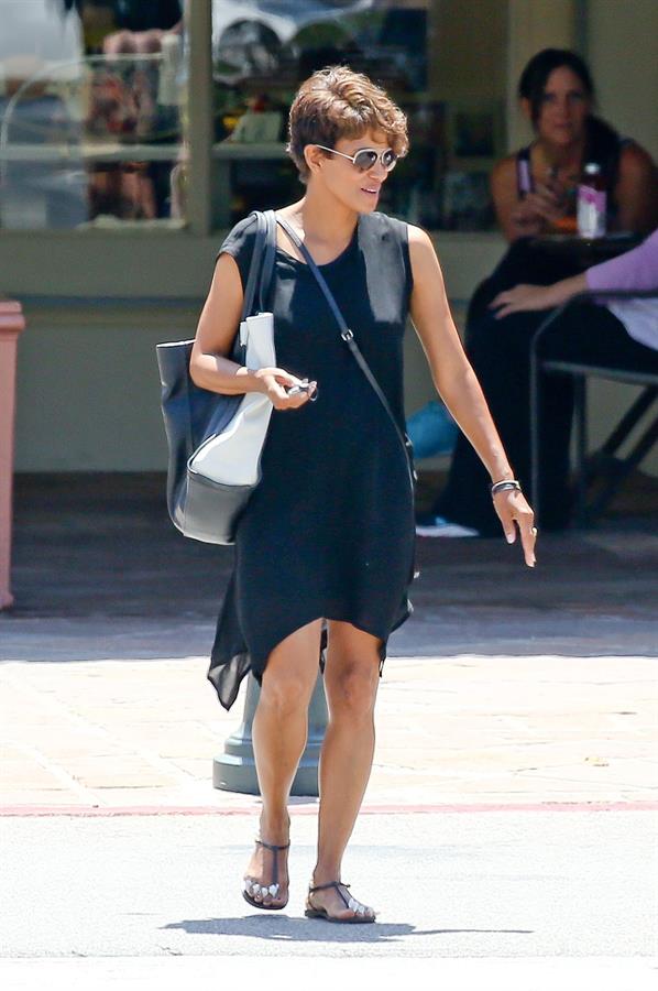 Halle Berry at local nail spa in Malibu August 12, 2014