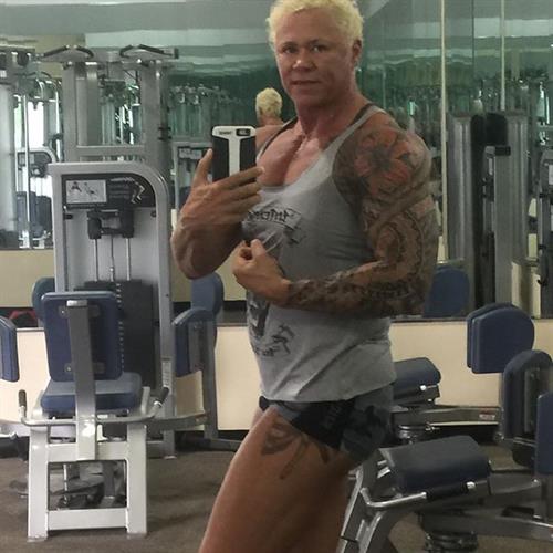 Jayne Stark taking a selfie