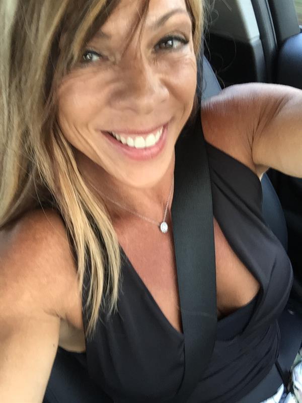 Sondra Faas taking a selfie