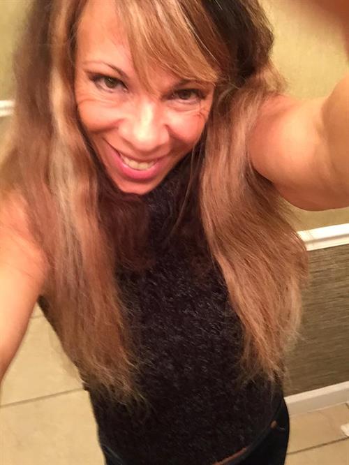 Sondra Faas taking a selfie