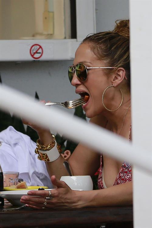 Jennifer Lopez and Leah Remini shopping at Fred Segal in Los Angeles on July 30, 2014