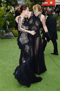 Charlize Theron and Kristen Stewart at the  Snow White And The Huntsman  World Premiere, May 14, 2012