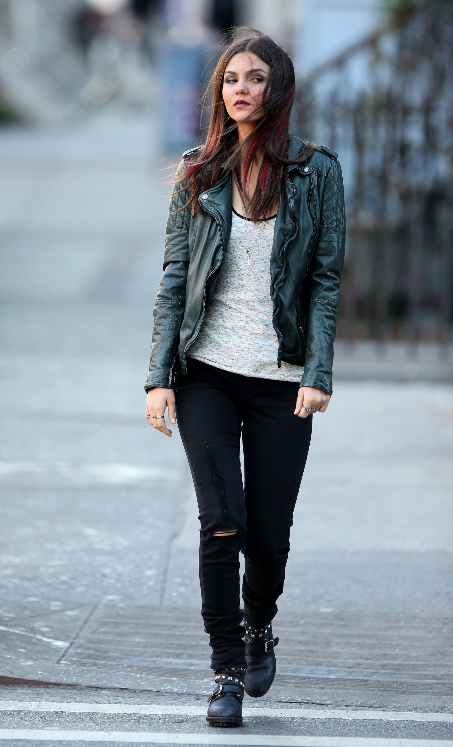 Victoria Justice – “Eye Candy” set in New York 11/13/13  
