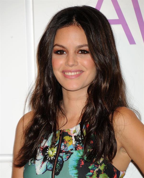 Rachel Bilson - 40th People’s Choice Awards Noms 11/5/13  