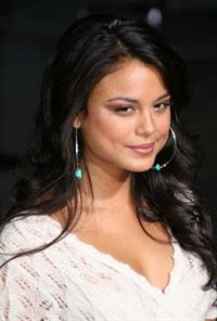 Nathalie Kelley