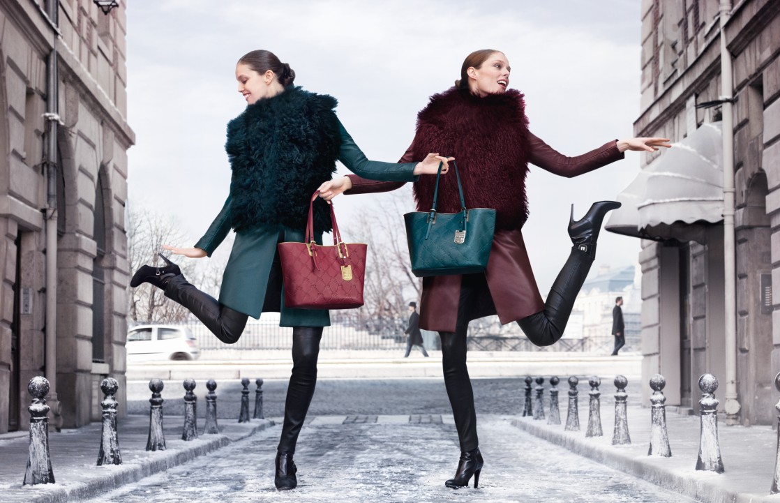 7 fashion. Коко Роша для Longchamp. Коко Роша на улице. Рекламная кампания картинки. Коко Роша стиль в жизни.