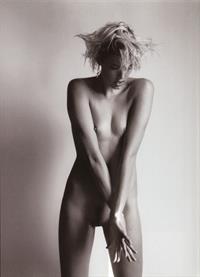 Agyness Deyn - pussy and nipples