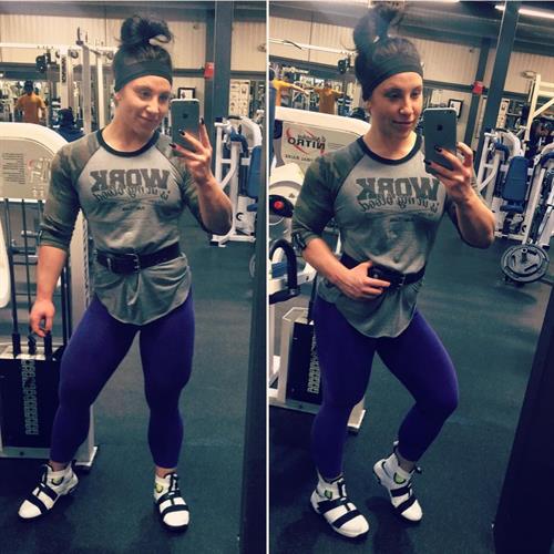 Chloe Sannito taking a selfie