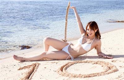 Akiho Yoshizawa in a bikini