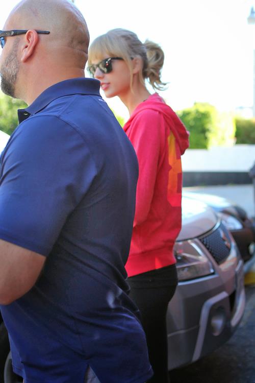 Taylor Swift in Burbank on September 28, 2013