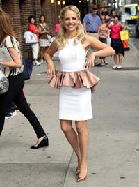 Sarah Michelle Gellar Visits  Late Show With David Letterman  - New York, Oct. 1, 2013 