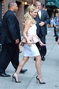 Sarah Michelle Gellar Visits  Late Show With David Letterman  - New York, Oct. 1, 2013 