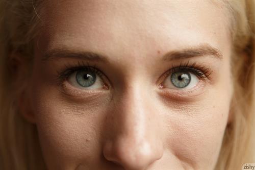 Leisel Bonnke in Overalls