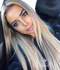 Chiara Bransi taking a selfie