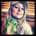 Alexa Knierim taking a selfie