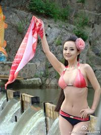Gan Lulu in a bikini