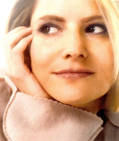 Jennifer Jason Leigh