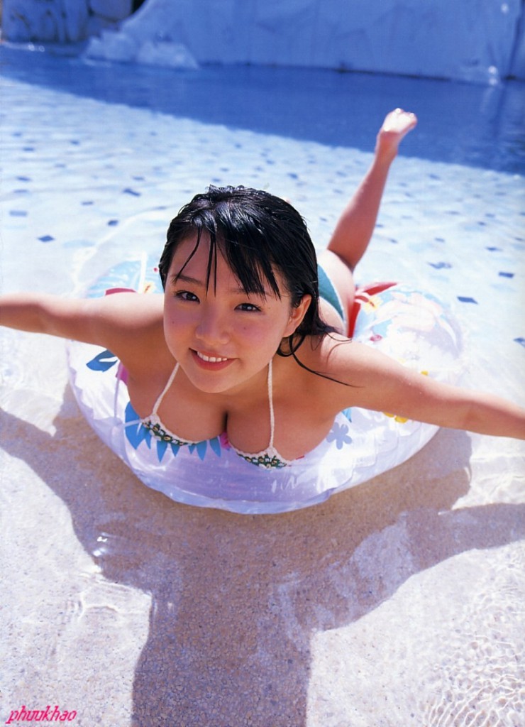 Ai Shinozaki in a bikini