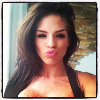 Michelle Lewin taking a selfie