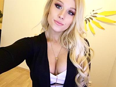 Sonya taking a selfie