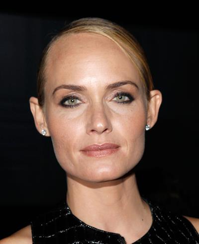Amber Valletta
