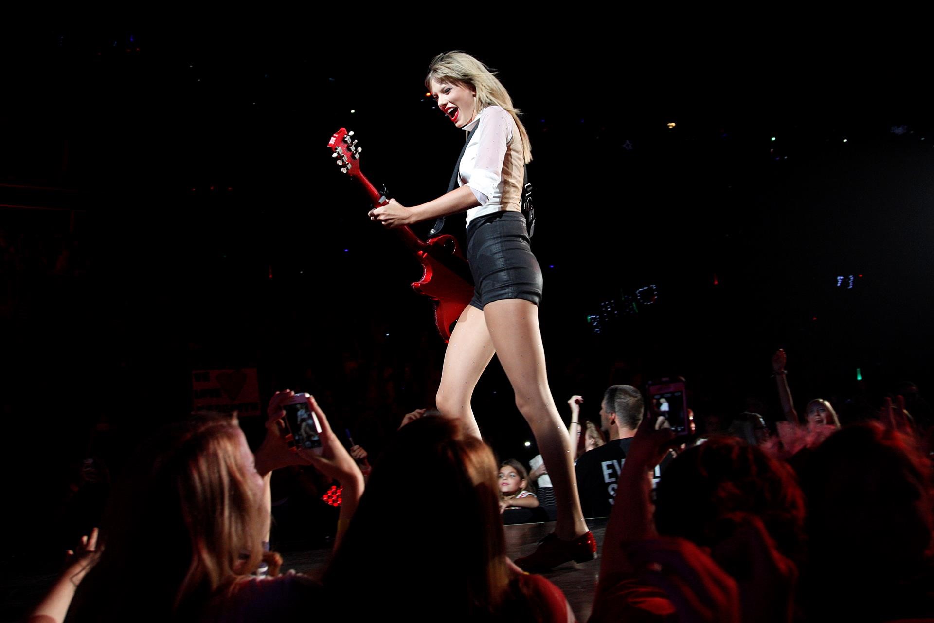 Taylor Swift performed during her 'Red' World Tour in Oklahoma - August 7, 2013 