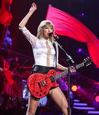 Taylor Swift  Red  Tour - Concert at the Staples Center in Los Angeles - August 19, 2013 