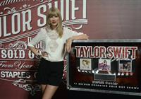 Taylor Swift 'Red' Tour Press Event in LA 8/20/13  