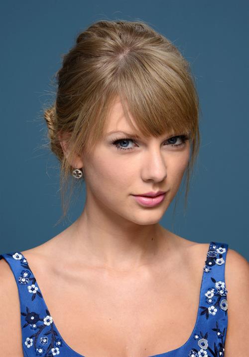 Taylor Swift – “One Chance” Portraits at TIFF 9/9/13