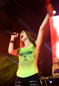 Victoria Justice - Iowa State Fair 8/13/13  