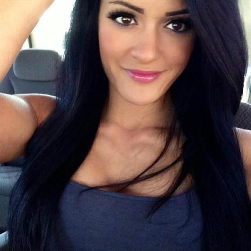 Jessica Arevalo taking a selfie