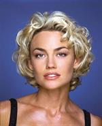 Kelly Carlson